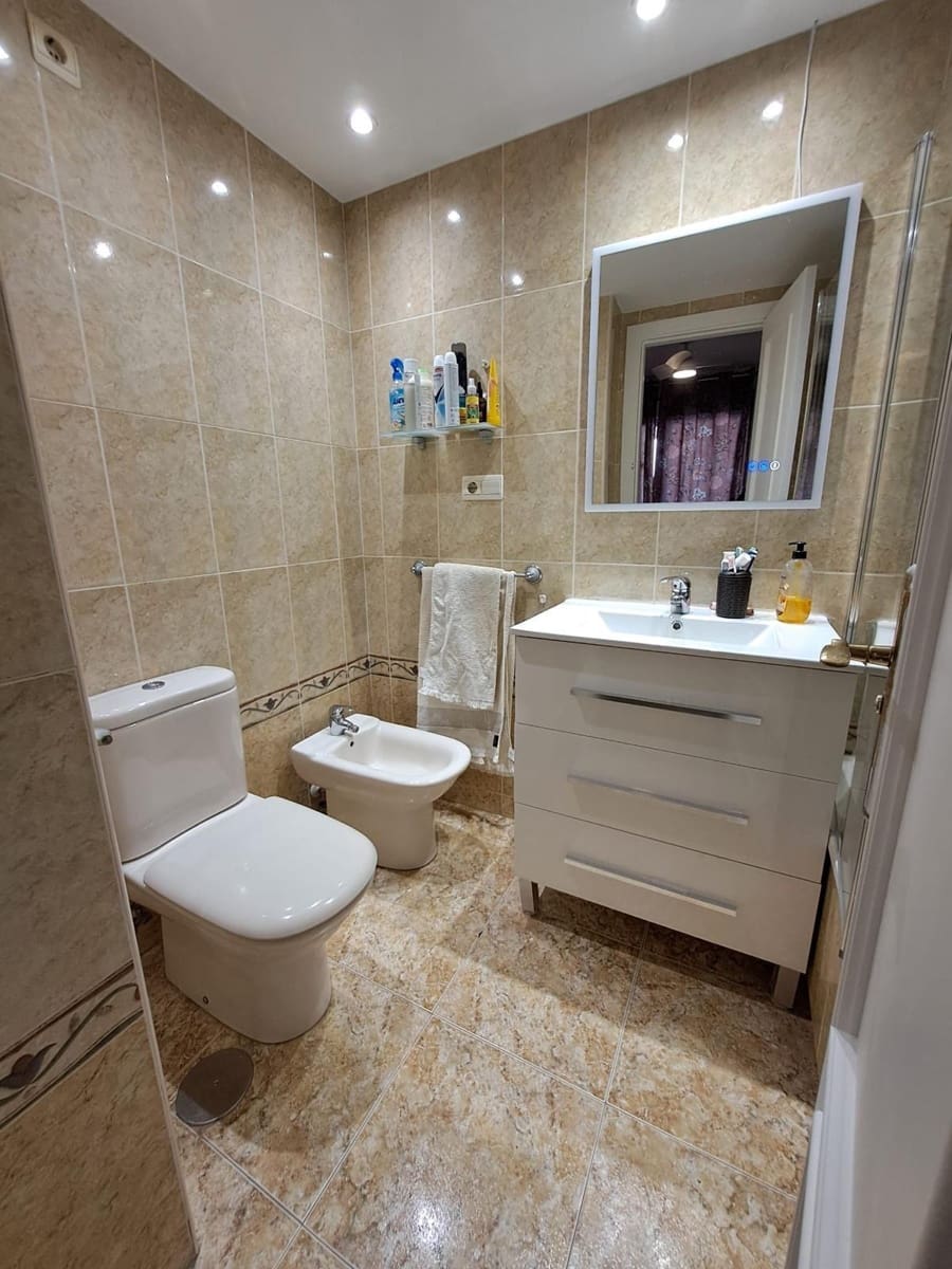 2 bedroom Apartment for sale in La Villajoyosa / Vila Joiosa with garage - € 290,000 (Ref: 9719875)