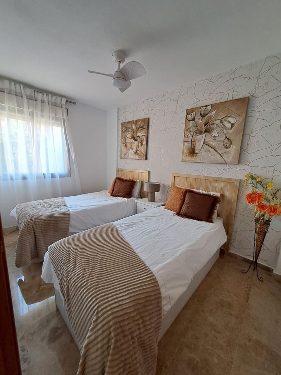 2 bedroom Apartment for sale in La Villajoyosa / Vila Joiosa with garage - € 290,000 (Ref: 9719875)