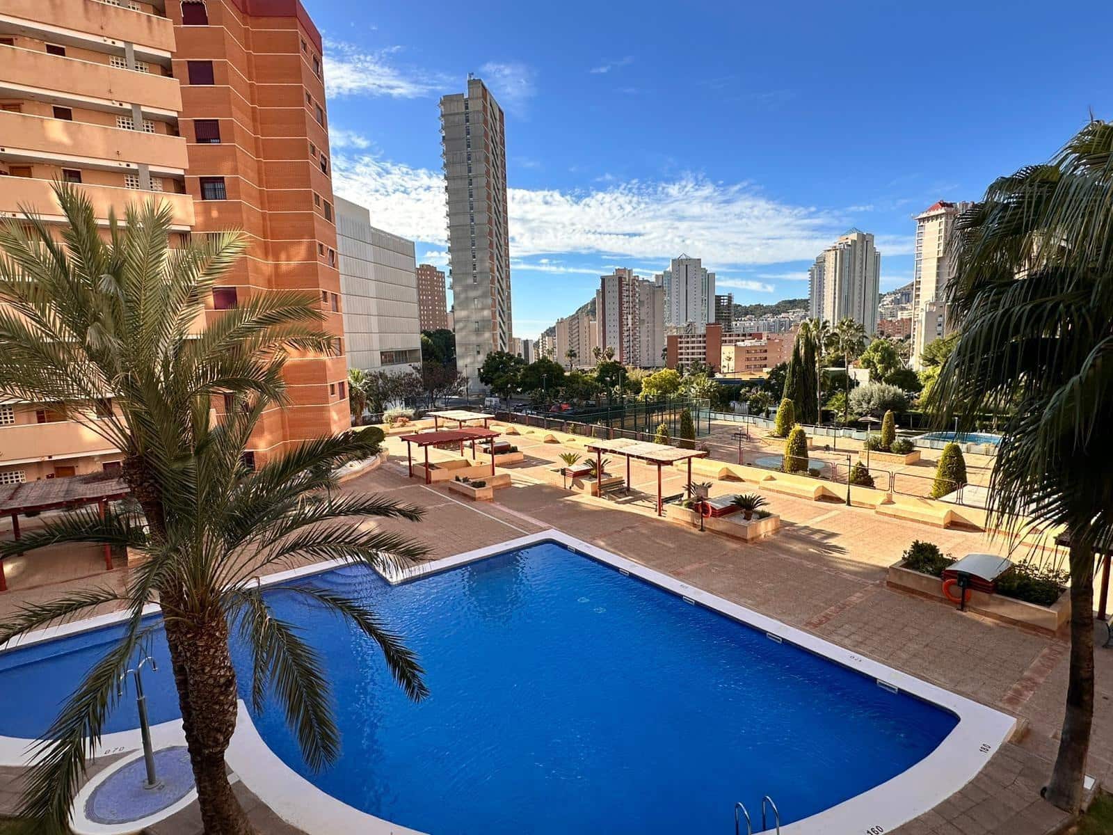 2 makuuhuone Huoneisto myytävänä paikassa Benidorm mukana uima-altaan - 250 000 € (Ref: 9719879)