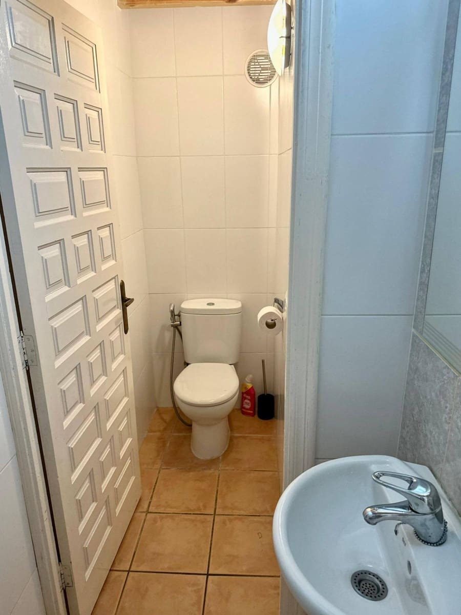 Commercial for rent in Altea - € 1,700 (Ref: 9721652)