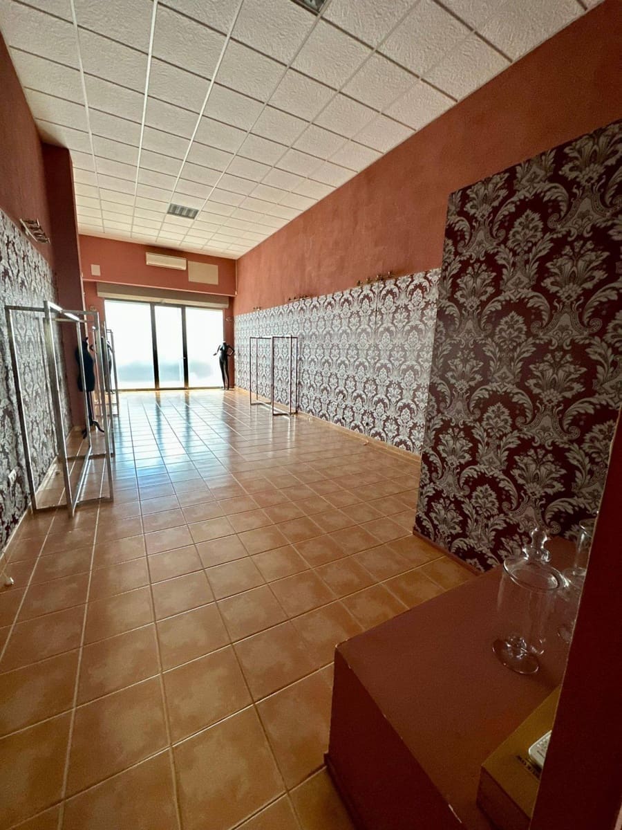 Commercial for rent in Altea - € 1,700 (Ref: 9721652)