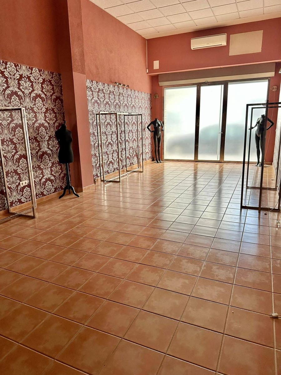 Commercial for rent in Altea - € 1,700 (Ref: 9721652)