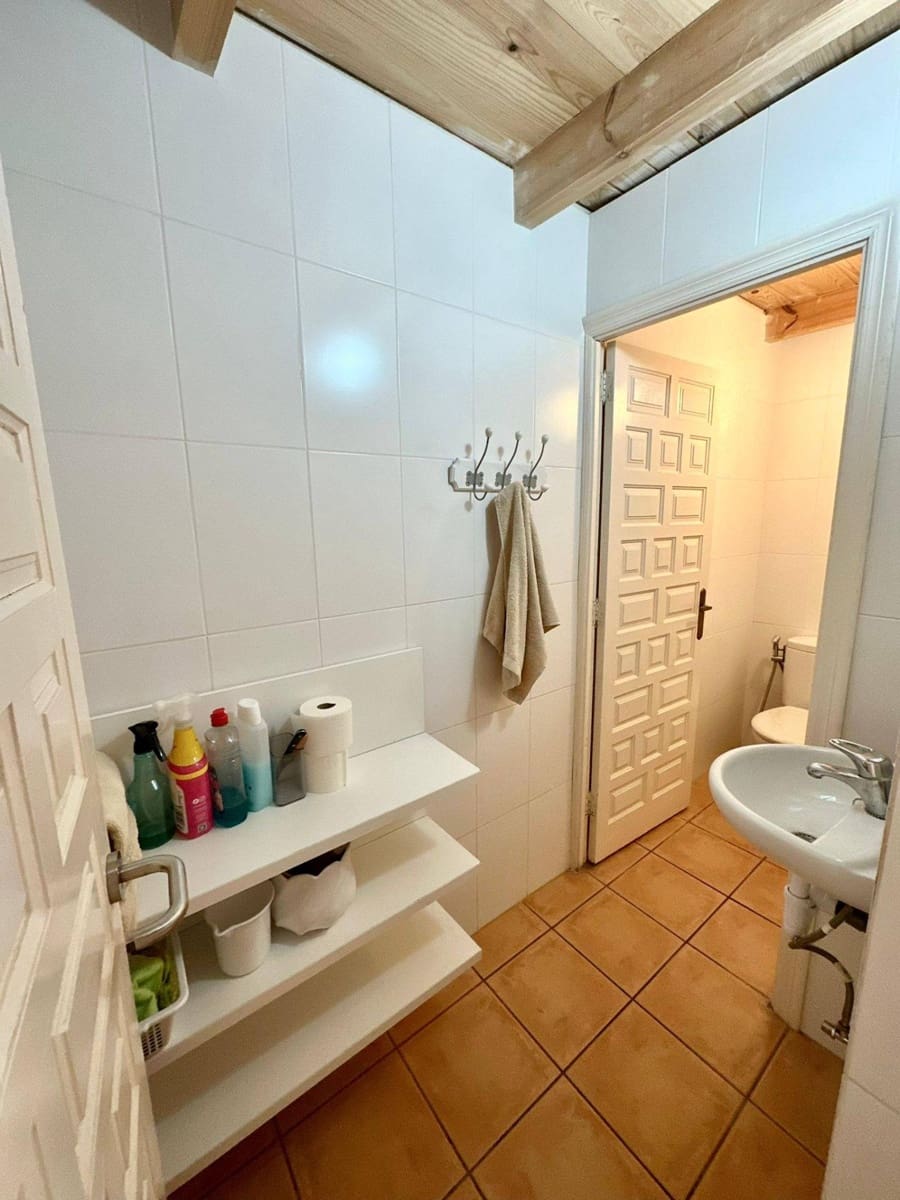 Commercial for rent in Altea - € 1,700 (Ref: 9721652)