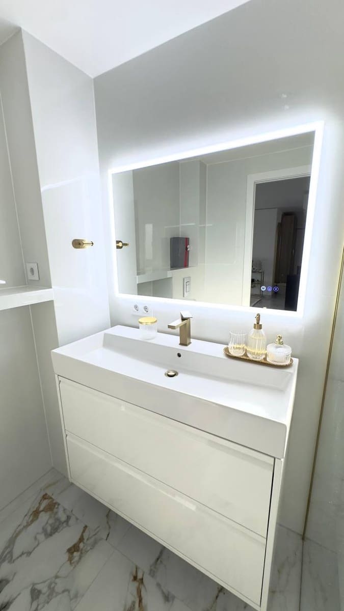 3 soveværelse Lejlighed til salg i Benidorm med swimmingpool - € 520.000 (Ref: 9730231)