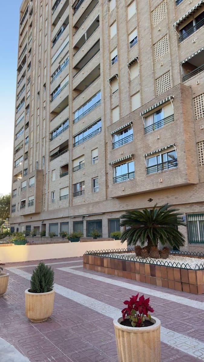 3 soveværelse Lejlighed til salg i Benidorm med swimmingpool - € 520.000 (Ref: 9730231)