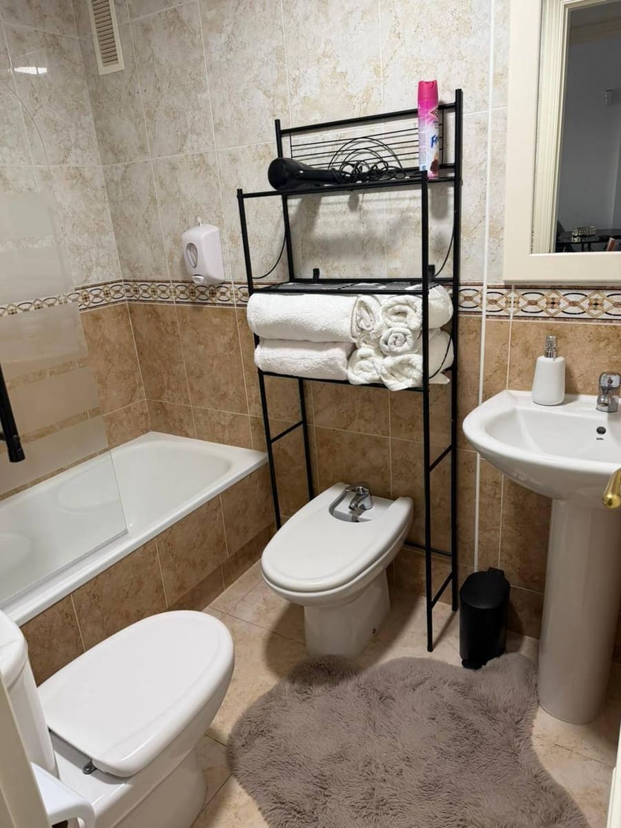 2 bedroom Apartment for sale in La Villajoyosa / Vila Joiosa with pool - € 240,000 (Ref: 9730233)