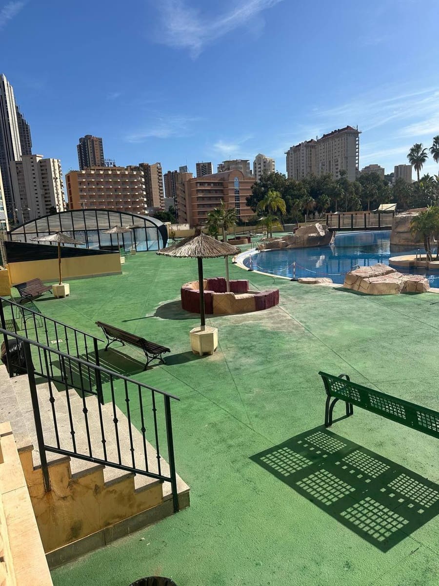 2 bedroom Apartment for sale in La Villajoyosa / Vila Joiosa with pool - € 240,000 (Ref: 9730233)