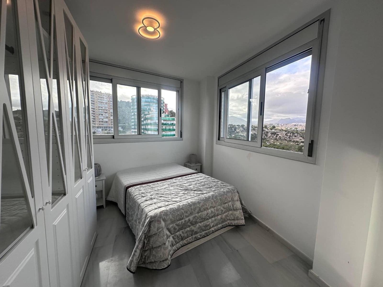 2 bedroom Apartment for sale in La Villajoyosa / Vila Joiosa with pool - € 285,000 (Ref: 9730236)