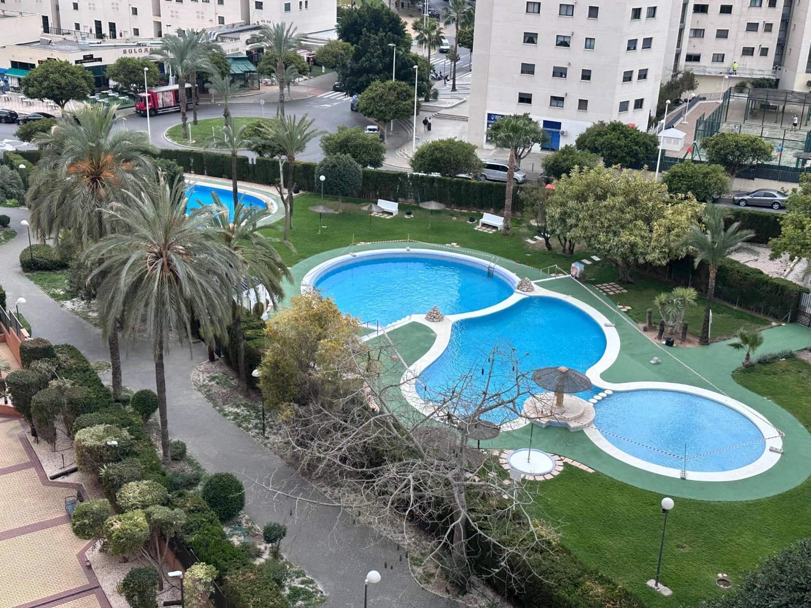 Apartment for sale in La Villajoyosa / Vila Joiosa with pool - € 215,000 (Ref: 9730237)