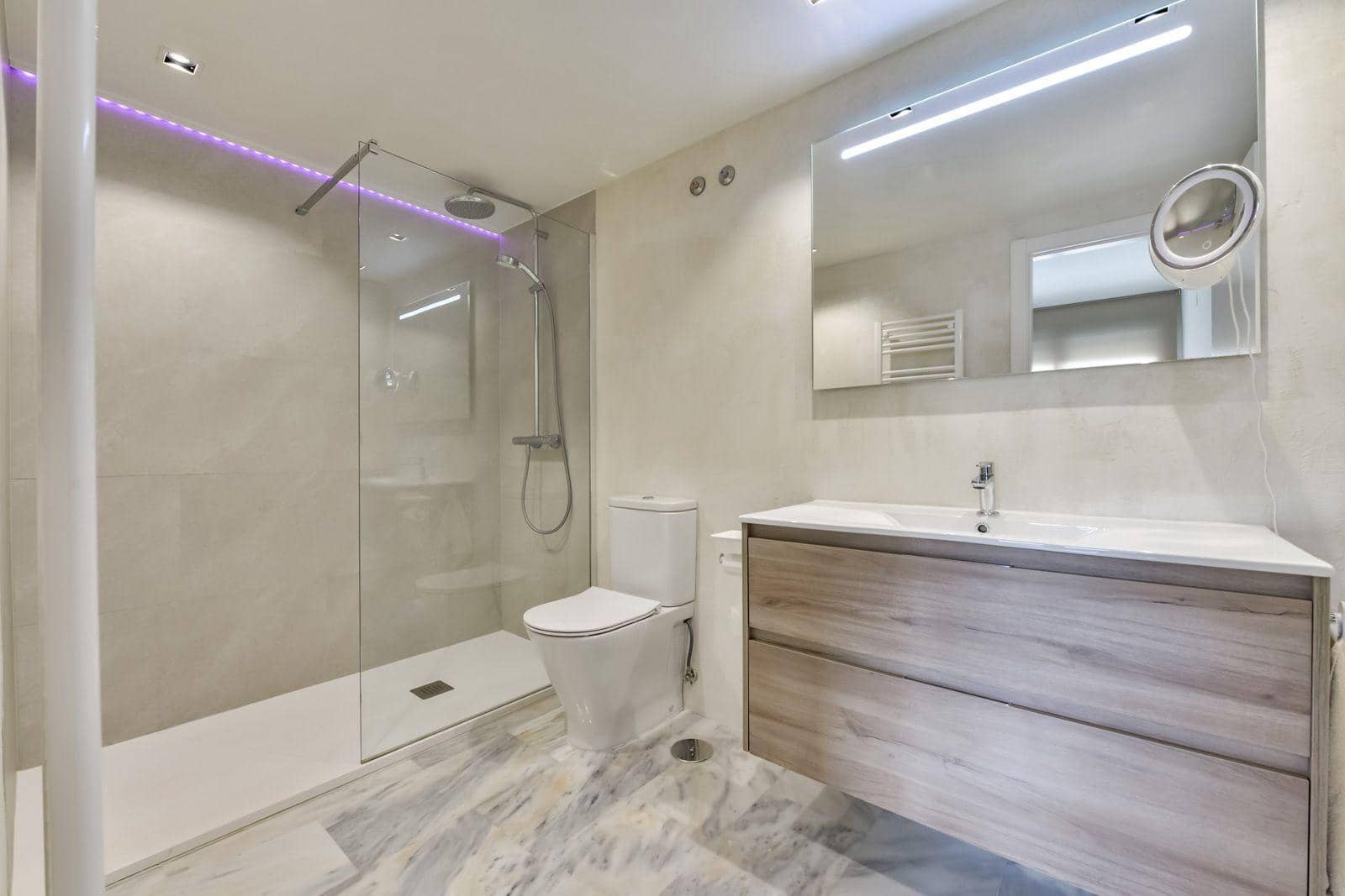 2 makuuhuone Huoneisto myytävänä paikassa La Villajoyosa / Vila Joiosa mukana uima-altaan 
autotalli - 350 000 € (Ref: 9738504)