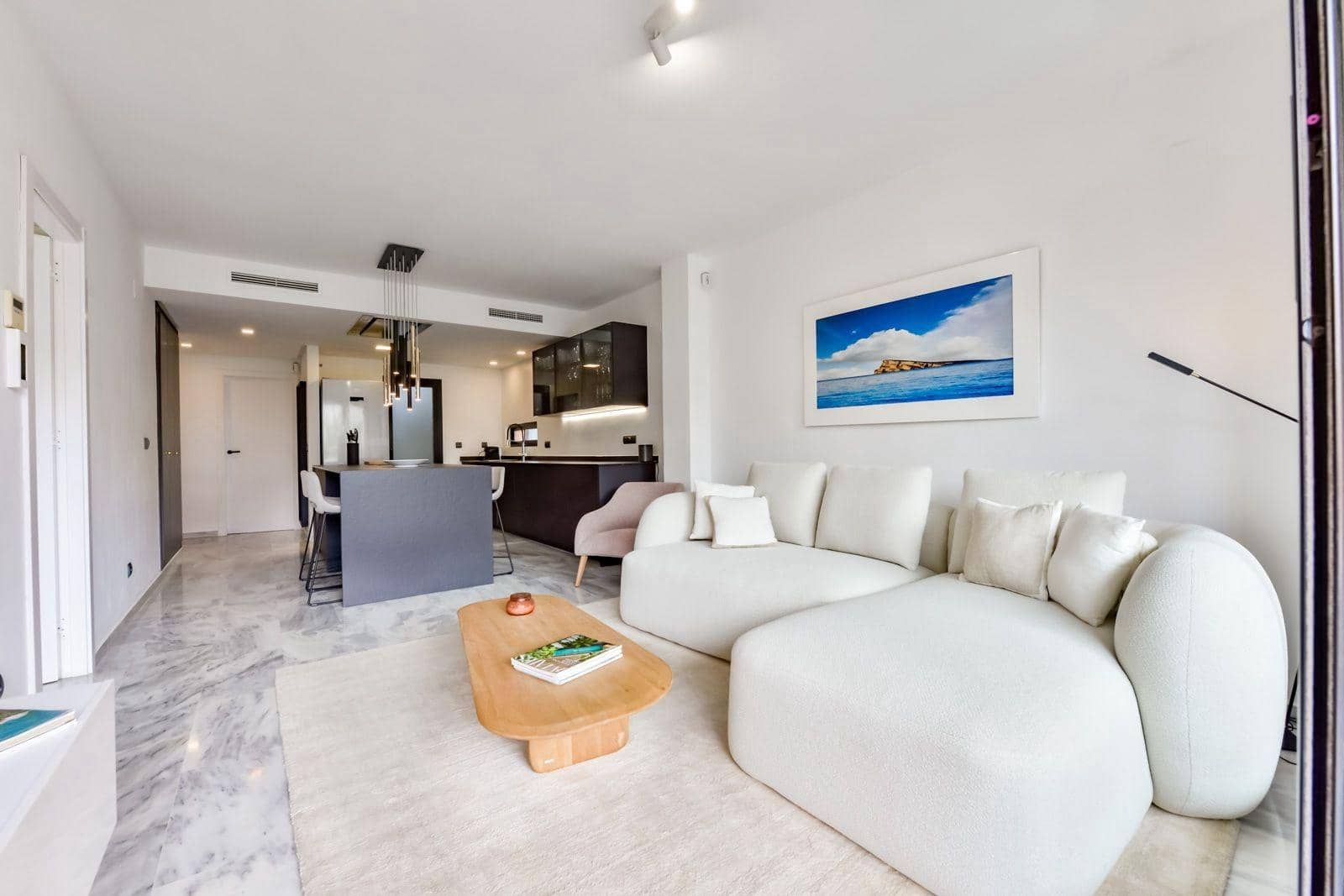 2 makuuhuone Huoneisto myytävänä paikassa La Villajoyosa / Vila Joiosa mukana uima-altaan 
autotalli - 350 000 € (Ref: 9738504)
