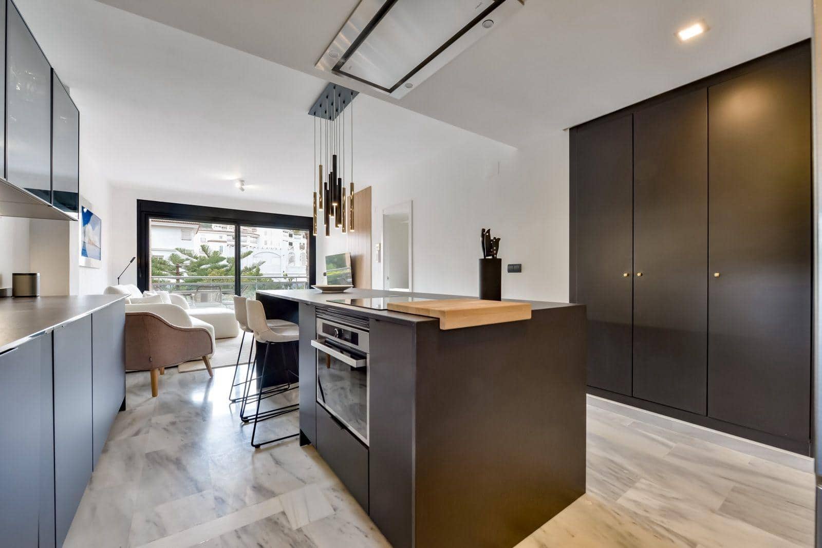 2 makuuhuone Huoneisto myytävänä paikassa La Villajoyosa / Vila Joiosa mukana uima-altaan 
autotalli - 350 000 € (Ref: 9738504)