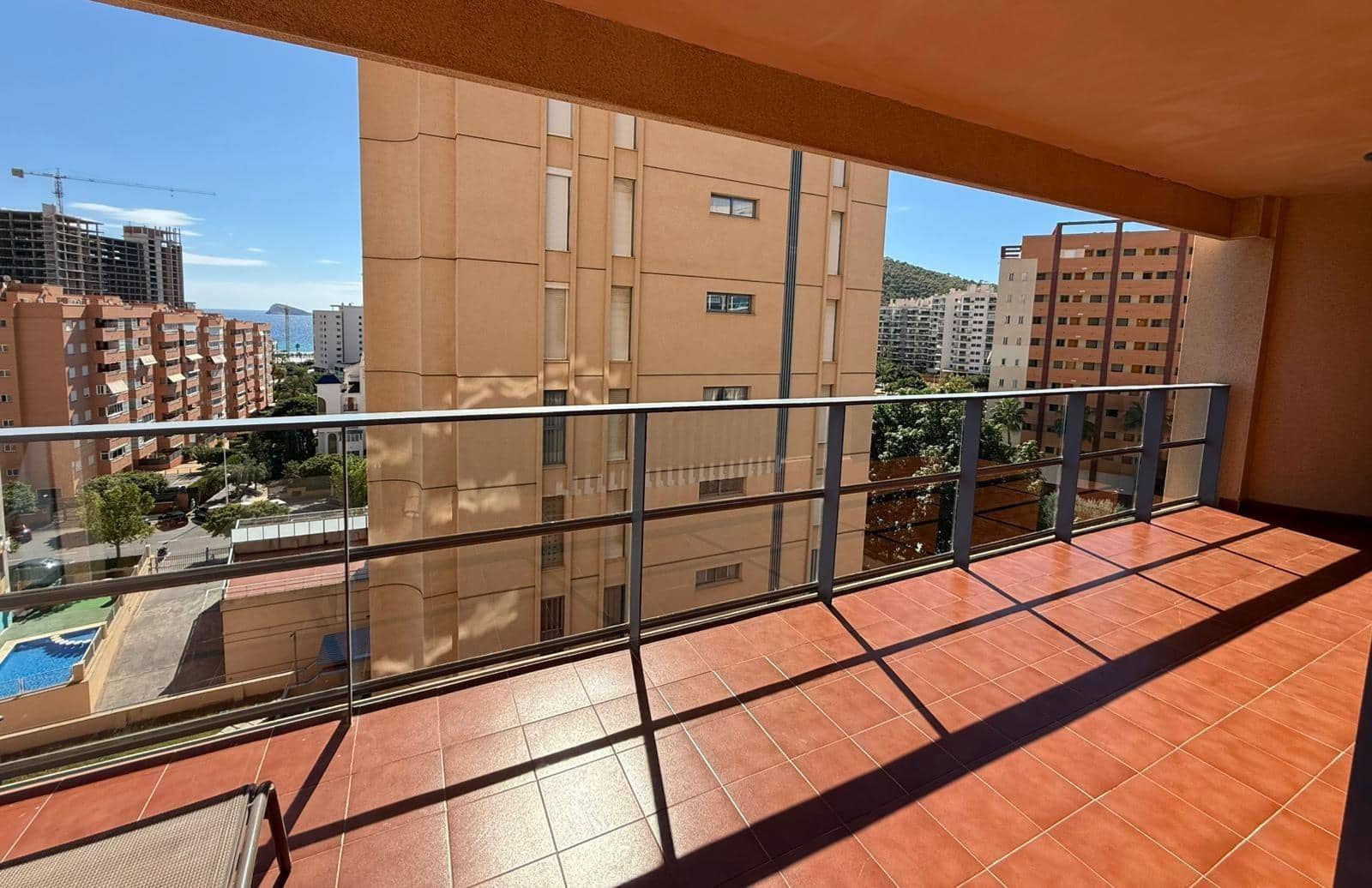 Apartamento de 2 habitaciones en La Villajoyosa / Vila Joiosa en venta con piscina garaje - 340.000 € (Ref: 9747807)