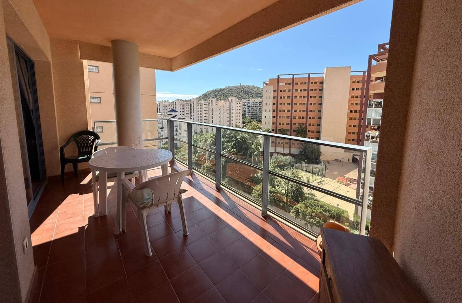 Apartamento de 2 habitaciones en La Villajoyosa / Vila Joiosa en venta con piscina garaje - 340.000 € (Ref: 9747807)