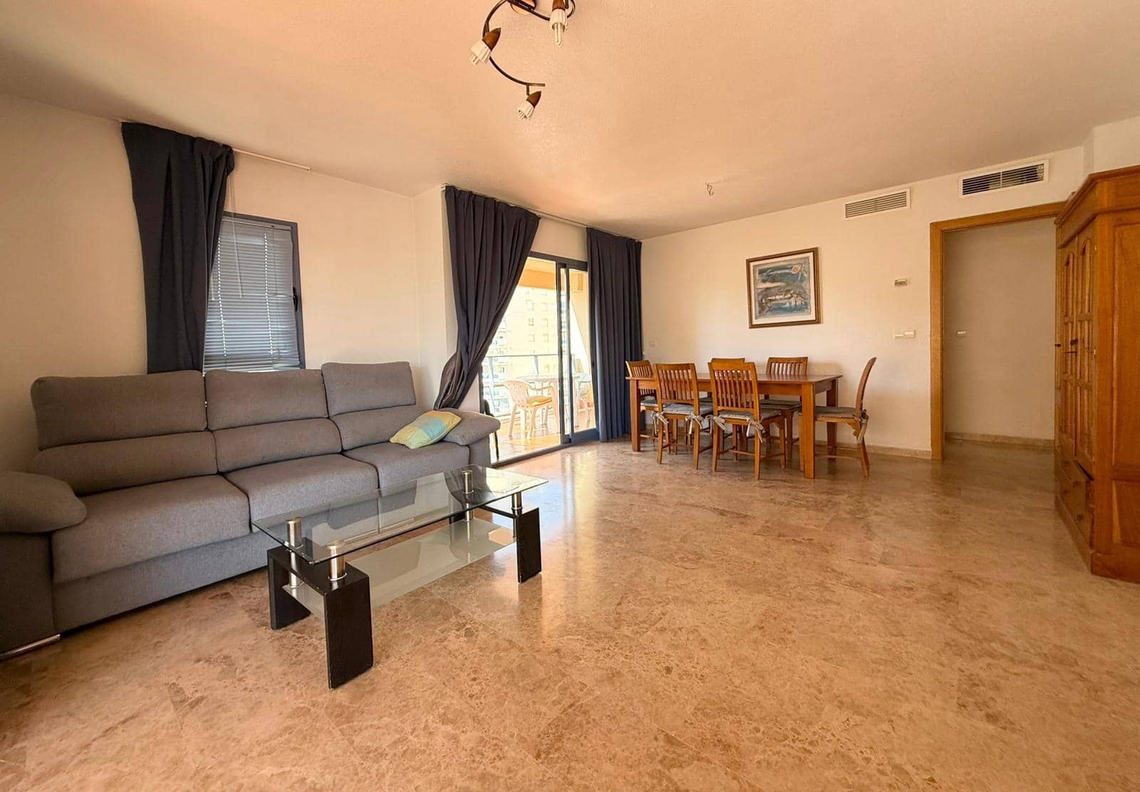 Apartamento de 2 habitaciones en La Villajoyosa / Vila Joiosa en venta con piscina garaje - 340.000 € (Ref: 9747807)