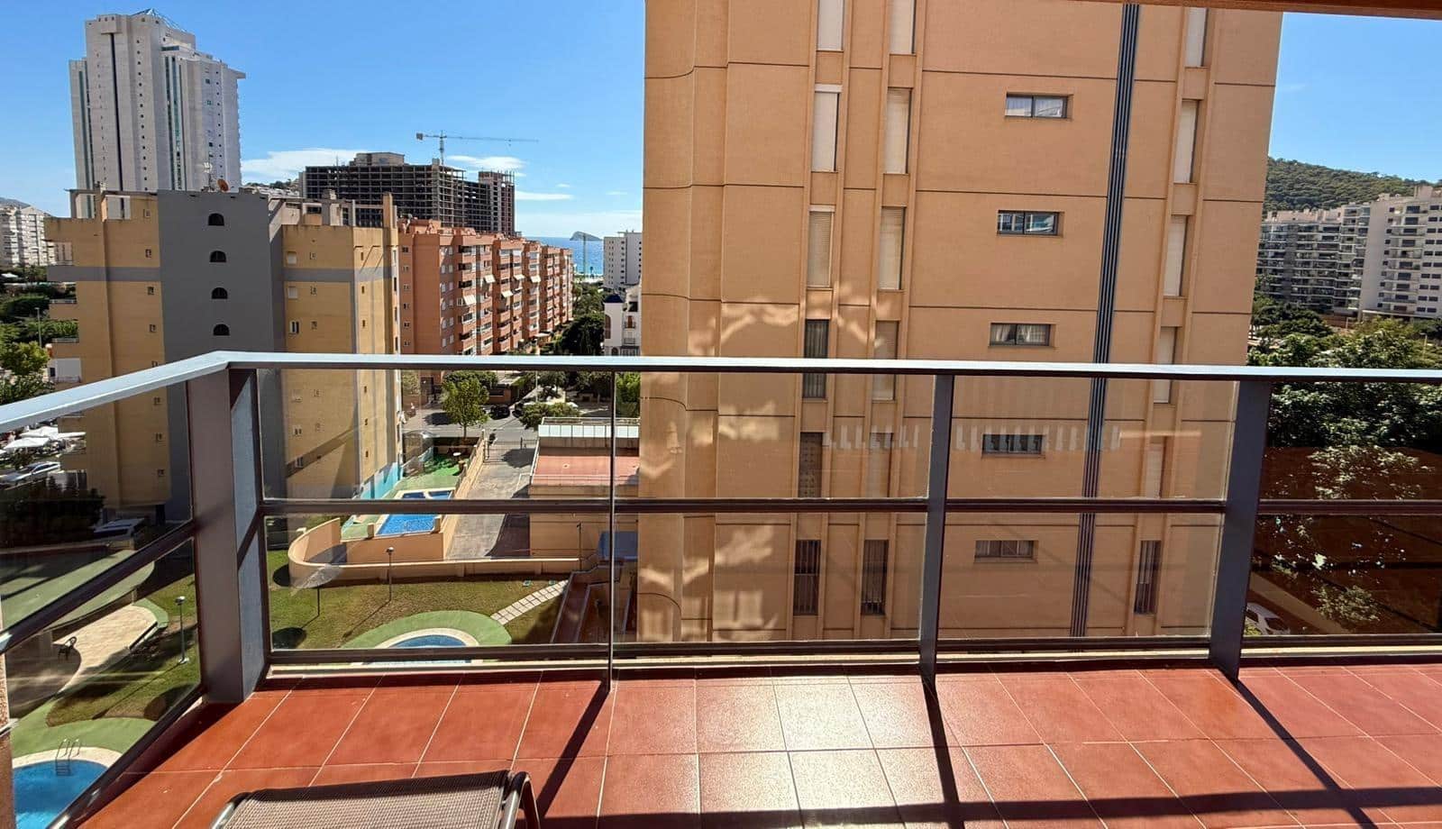 Apartamento de 2 habitaciones en La Villajoyosa / Vila Joiosa en venta con piscina garaje - 340.000 € (Ref: 9747807)