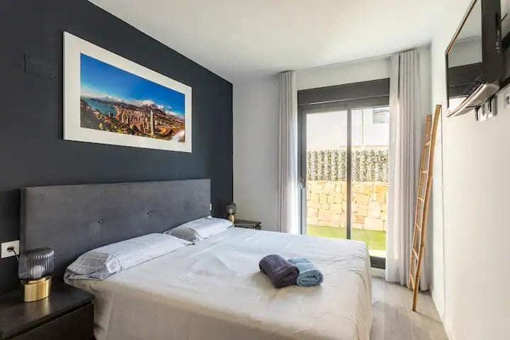 Chalet de 3 habitaciones en Finestrat en venta con piscina - 375.000 € (Ref: 9747810)