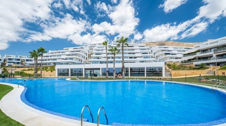 Chalet de 3 habitaciones en Finestrat en venta con piscina - 375.000 € (Ref: 9747810)