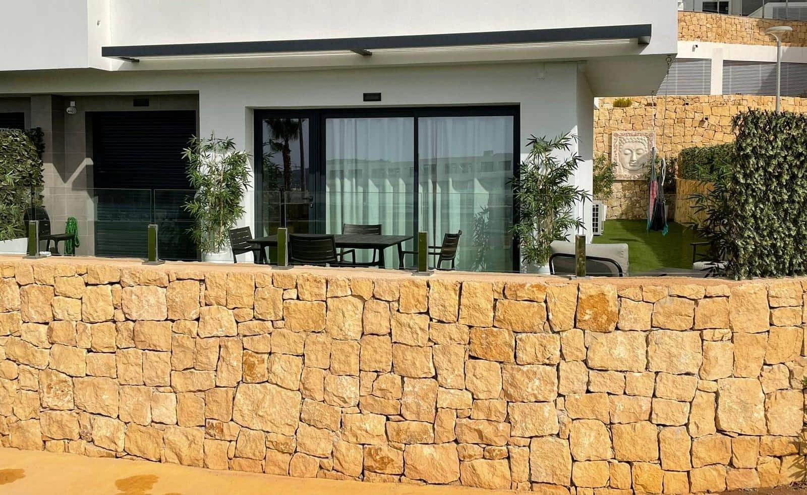 Chalet de 3 habitaciones en Finestrat en venta con piscina - 375.000 € (Ref: 9747810)