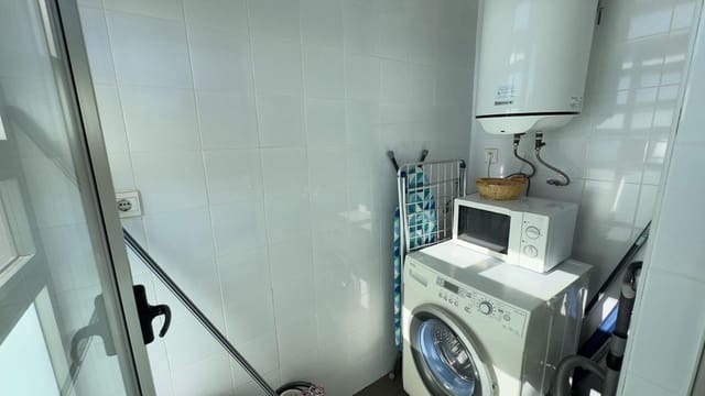 1 slaapkamer Appartement te koop in Benidorm met zwembad - € 449.000 (Ref: 9747812)