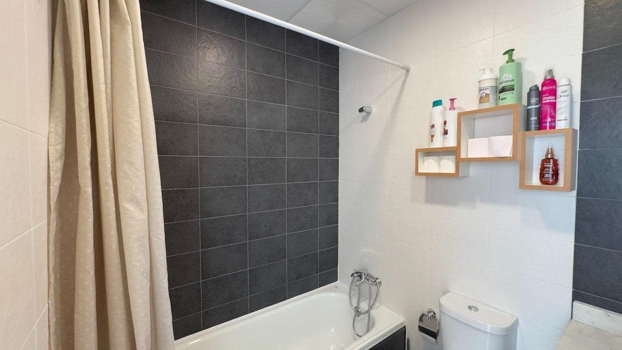 1 soverom Leilighet til salgs i Benidorm med svømmebasseng - € 449 000 (Ref: 9747812)