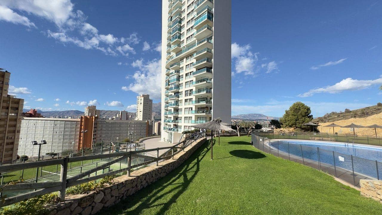1 soverom Leilighet til salgs i Benidorm med svømmebasseng - € 449 000 (Ref: 9747812)