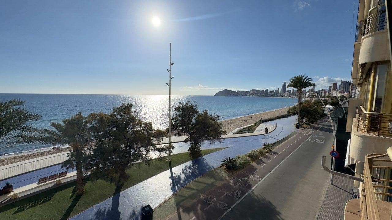 3 sypialnia Apartament na sprzedaż w Benidorm z basenem - 514 000 € (Ref: 9747814)