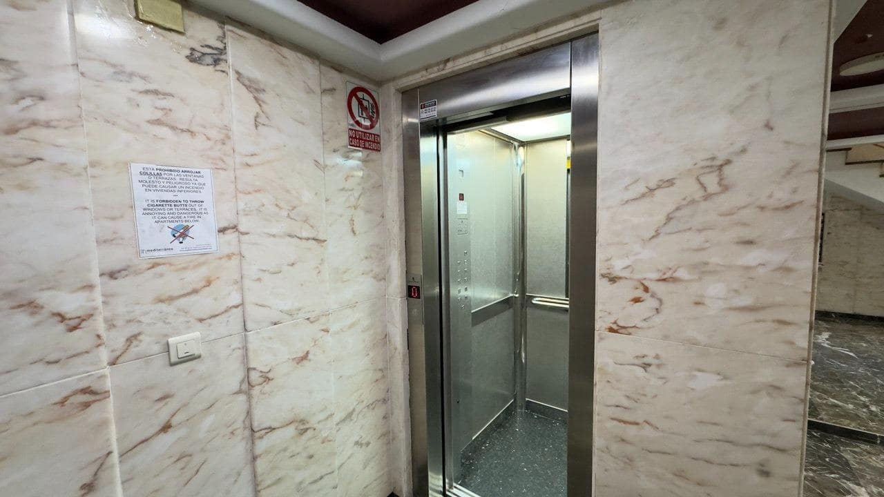 3 sypialnia Apartament na sprzedaż w Benidorm z basenem - 514 000 € (Ref: 9747814)