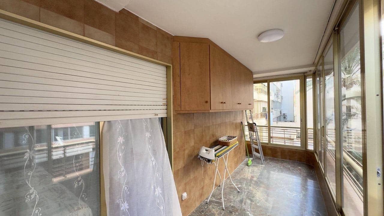 3 sypialnia Apartament na sprzedaż w Benidorm z basenem - 514 000 € (Ref: 9747814)