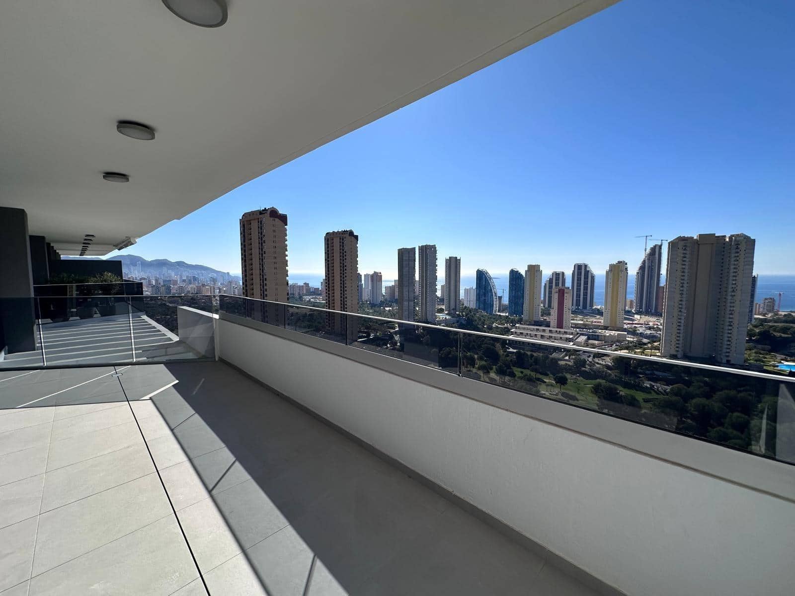 3 soveværelse Lejlighed til salg i Benidorm med swimmingpool garage - € 527.000 (Ref: 9747815)