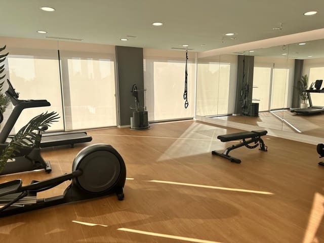 3 sovrum Lägenhet till salu i Playa Poniente, Benidorm med pool garage - 527 000 € (Ref: 9747815)