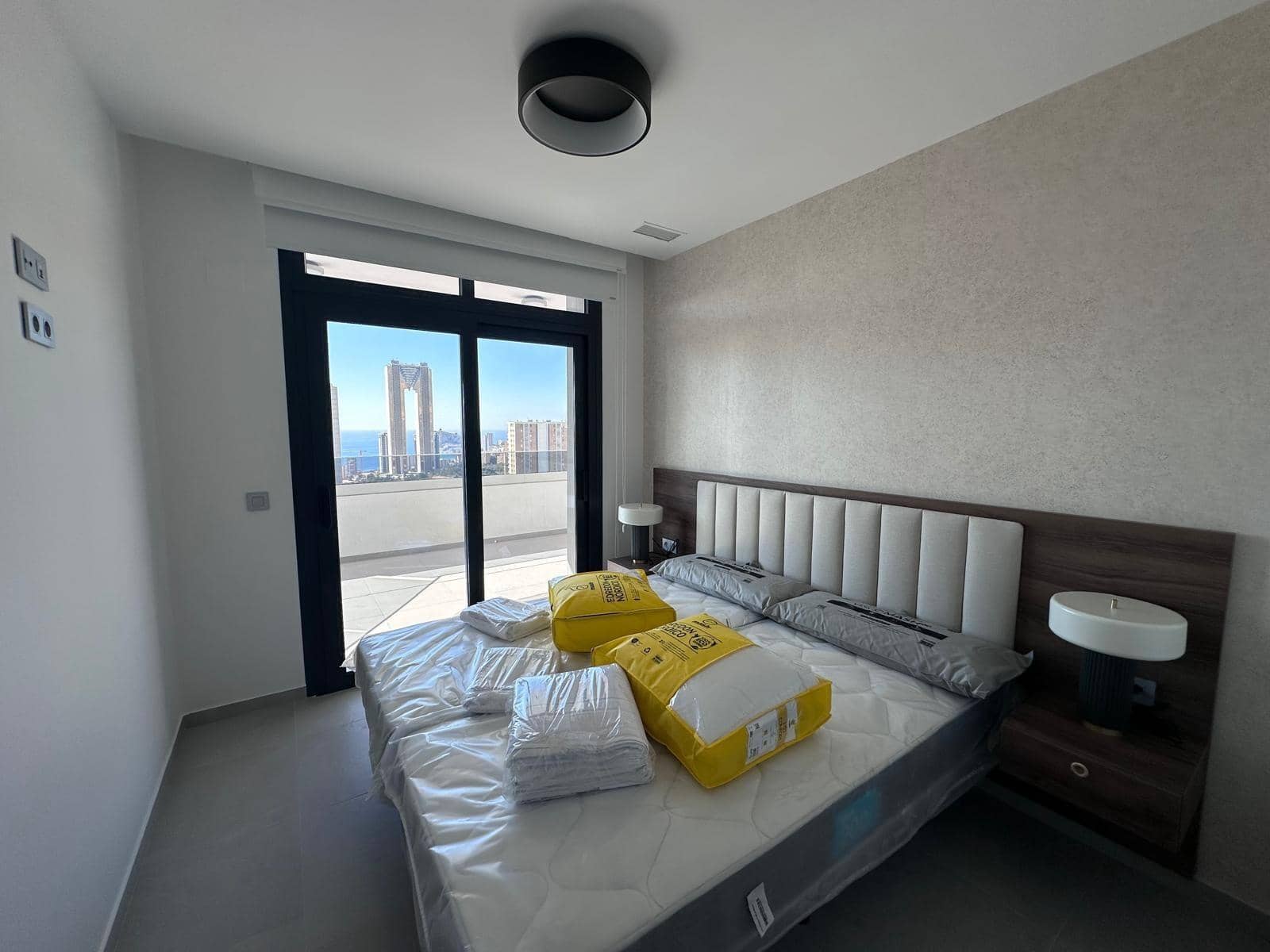 3 soveværelse Lejlighed til salg i Benidorm med swimmingpool garage - € 527.000 (Ref: 9747815)