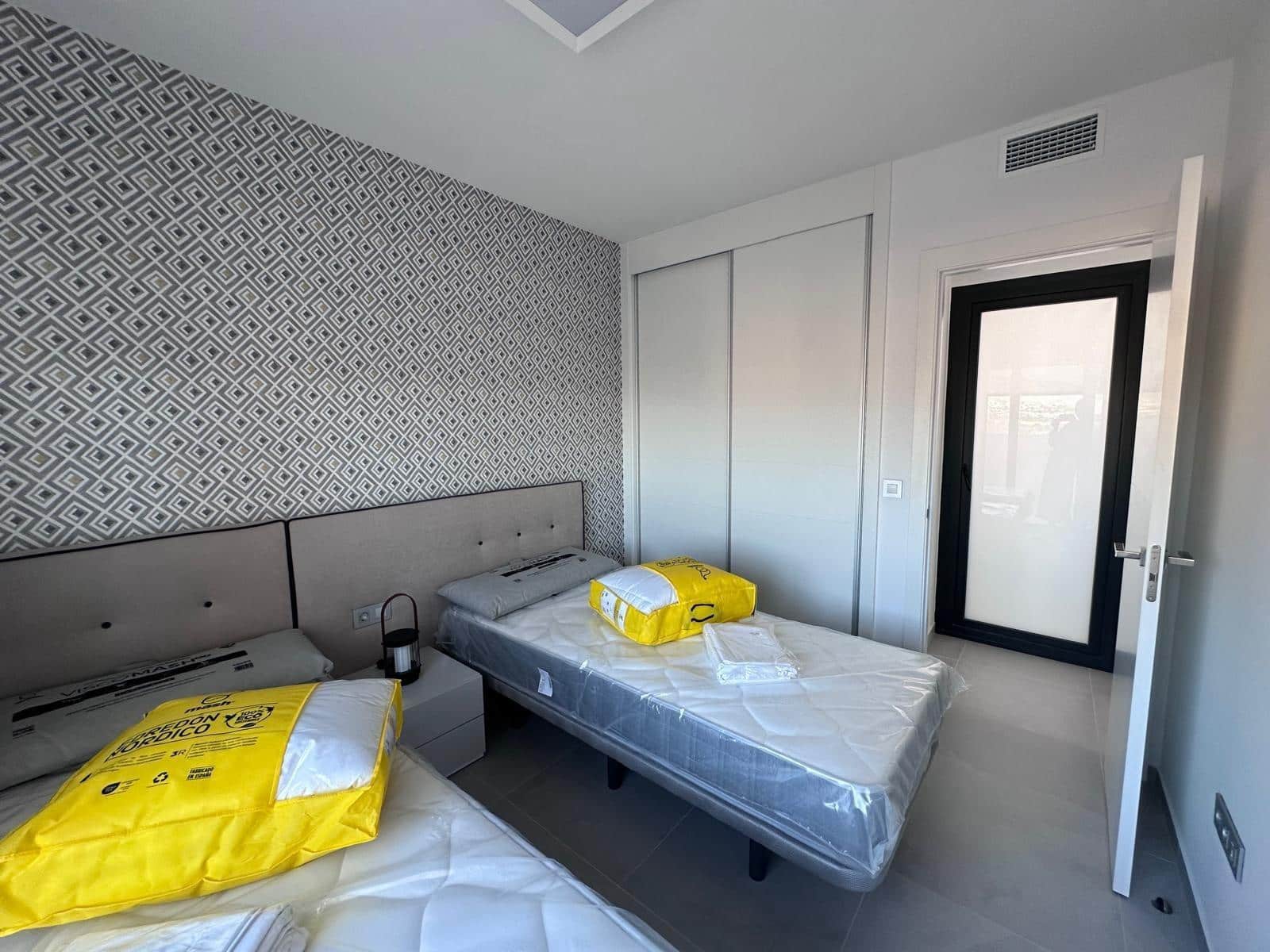 3 soveværelse Lejlighed til salg i Benidorm med swimmingpool garage - € 527.000 (Ref: 9747815)