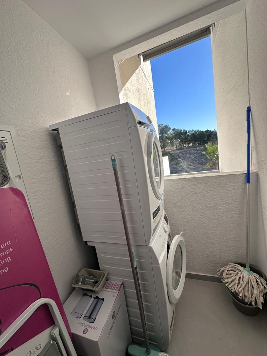 3 sypialnia Apartament na sprzedaż w Benidorm z basenem garażem - 573 000 € (Ref: 9747817)