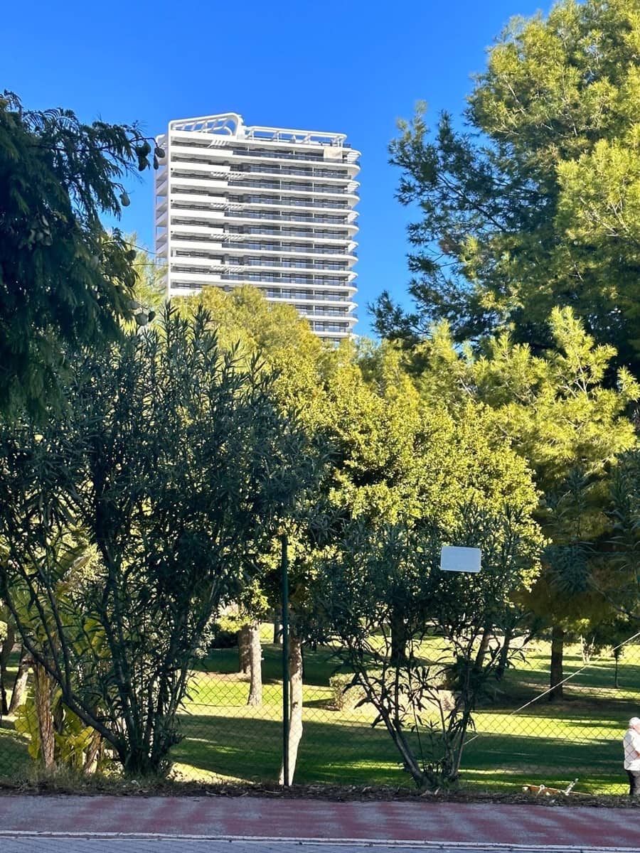 3 sypialnia Apartament na sprzedaż w Benidorm z basenem garażem - 573 000 € (Ref: 9747817)