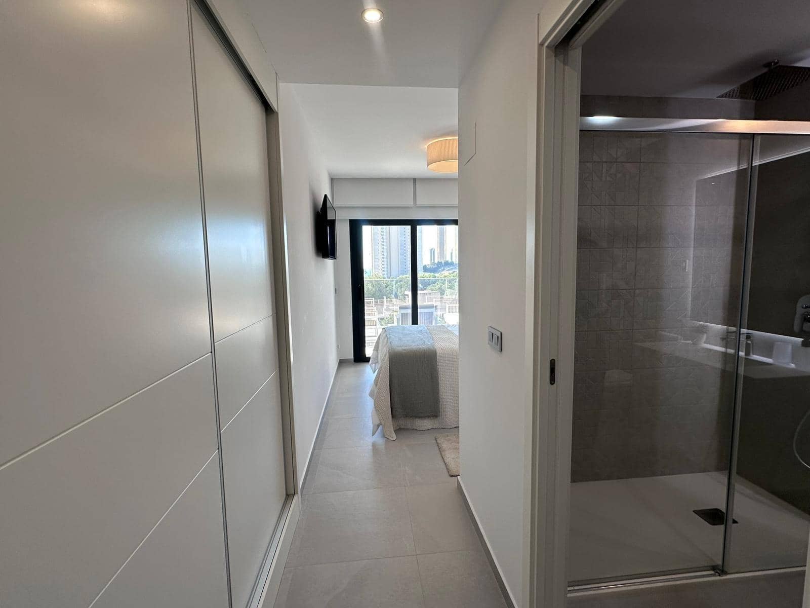 3 sypialnia Apartament na sprzedaż w Benidorm z basenem garażem - 573 000 € (Ref: 9747817)