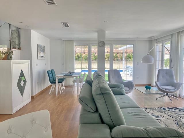 3 soveværelse Villa til salg i Polop med swimmingpool - € 630.000 (Ref: 9747820)