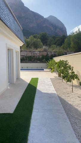 3 soveværelse Villa til salg i Polop med swimmingpool - € 630.000 (Ref: 9747820)