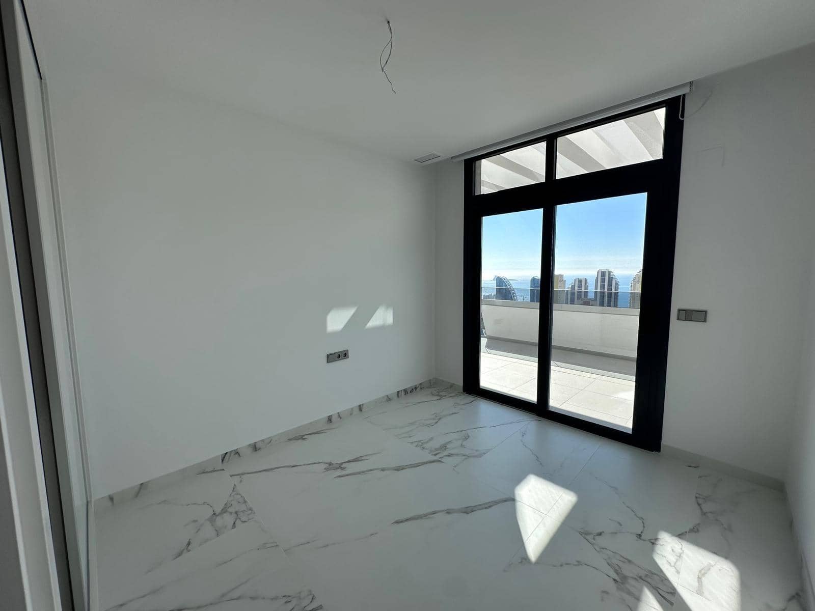 3 bedroom Penthouse for sale in Benidorm with pool garage - € 800,000 (Ref: 9747823)