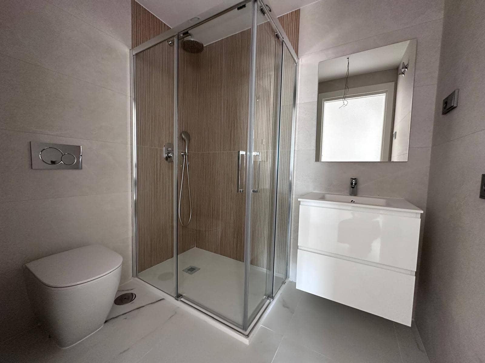 3 bedroom Penthouse for sale in Benidorm with pool garage - € 800,000 (Ref: 9747823)