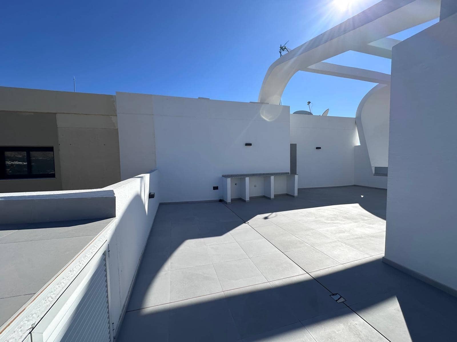 3 bedroom Penthouse for sale in Benidorm with pool garage - € 800,000 (Ref: 9747823)