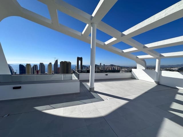 3 sypialnia Penthouse na sprzedaż w Playa Poniente, Benidorm z basenem garażem - 800 000 € (Ref: 9747823)