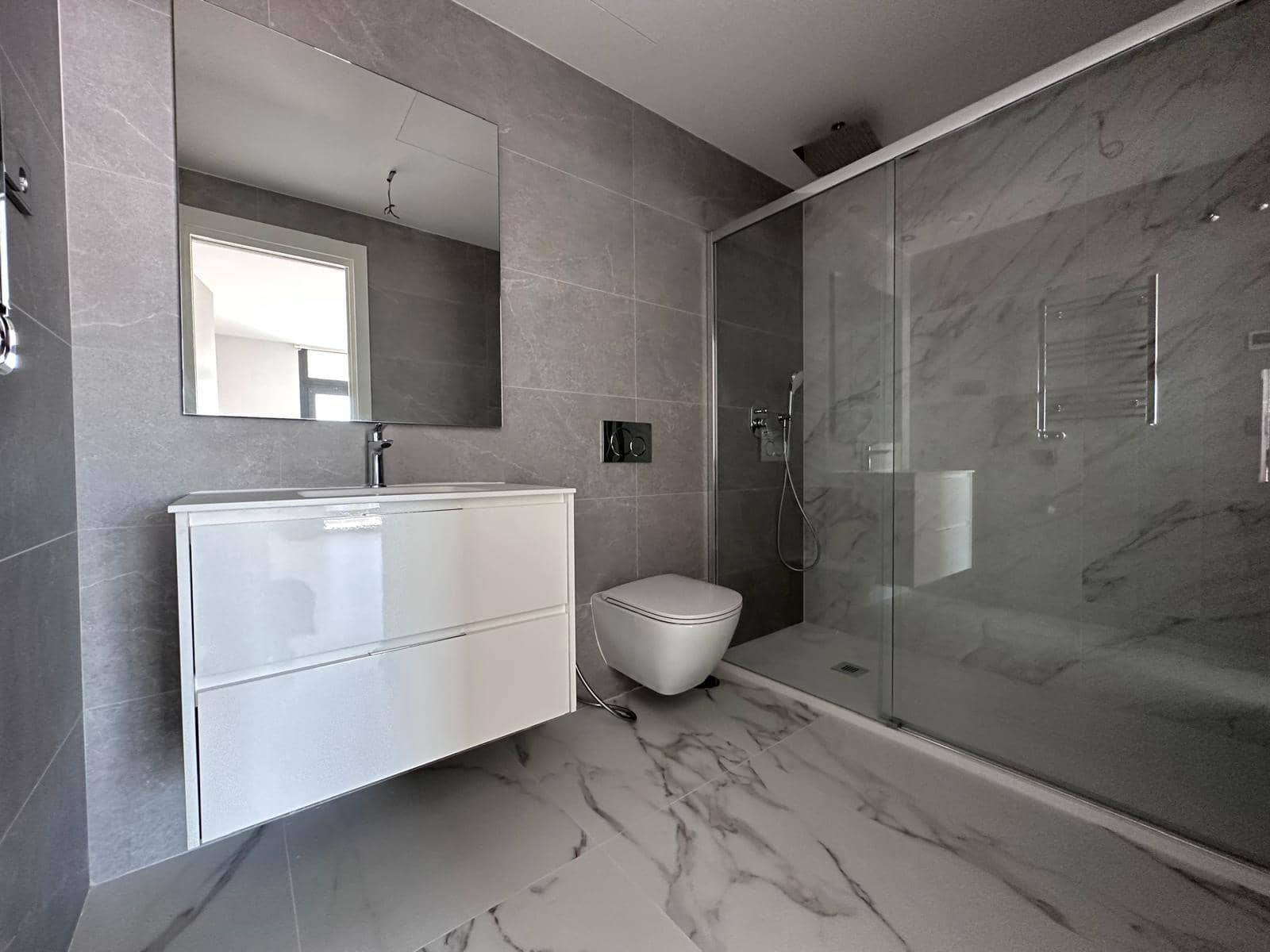 3 bedroom Penthouse for sale in Benidorm with pool garage - € 800,000 (Ref: 9747823)