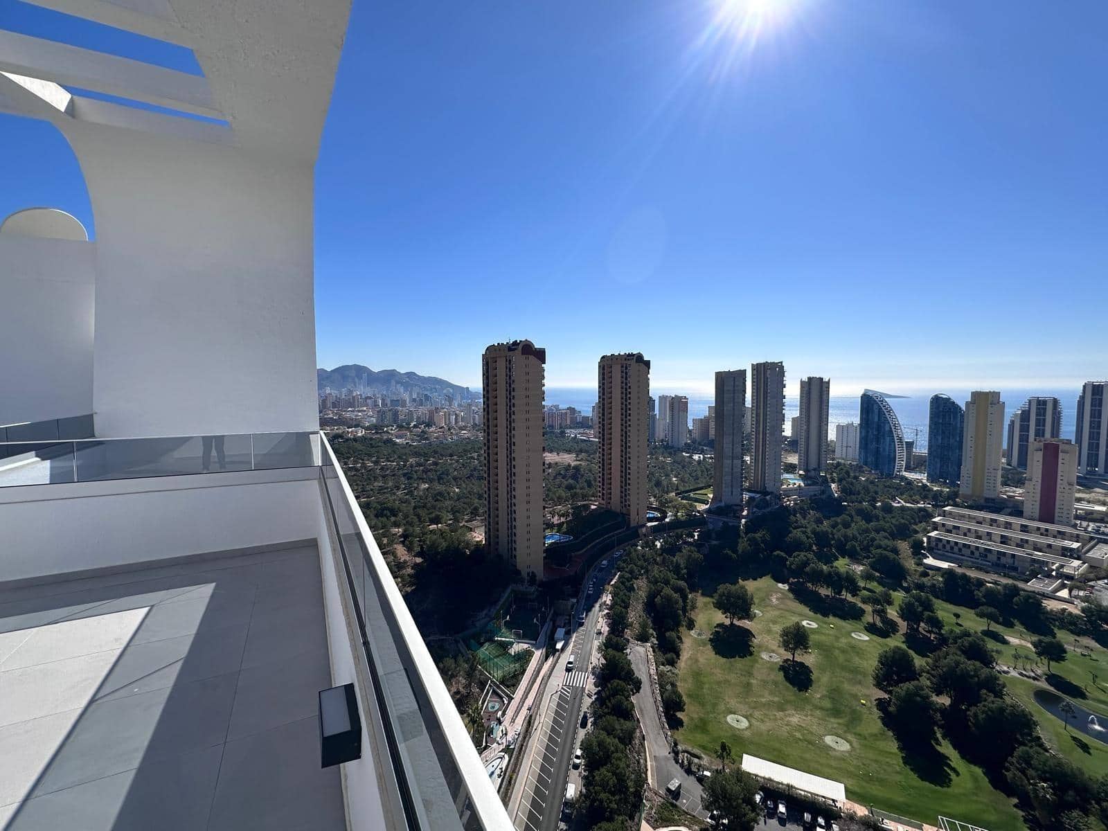 3 bedroom Penthouse for sale in Benidorm with pool garage - € 800,000 (Ref: 9747823)