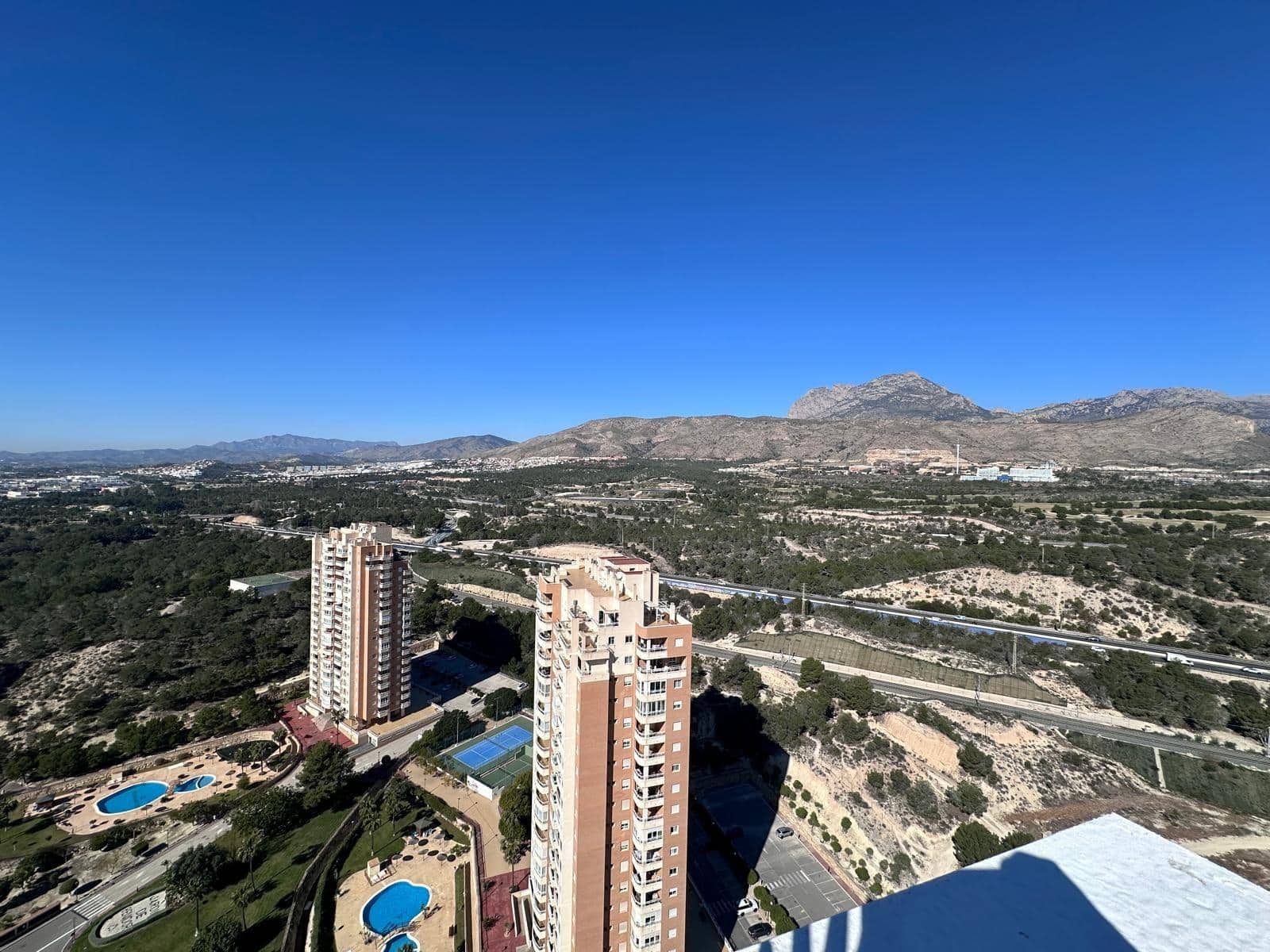 3 bedroom Penthouse for sale in Benidorm with pool garage - € 800,000 (Ref: 9747823)