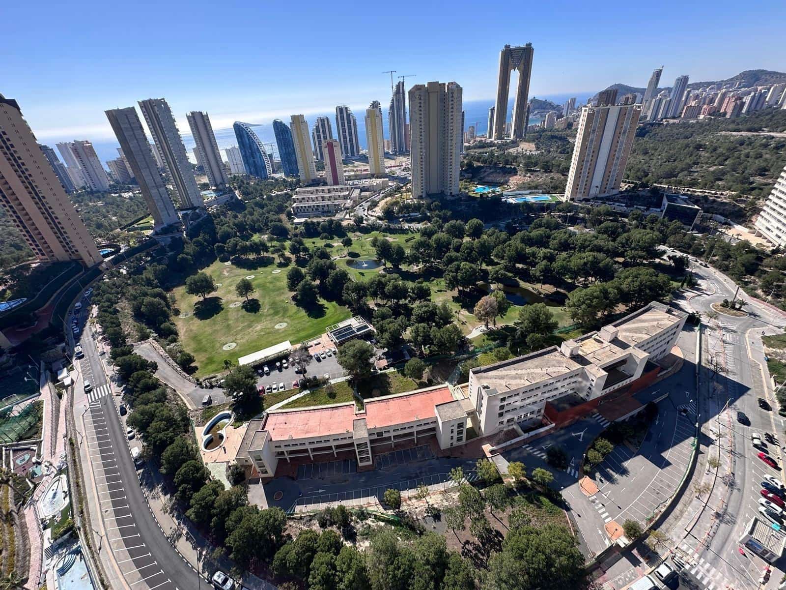 3 bedroom Penthouse for sale in Benidorm with pool garage - € 800,000 (Ref: 9747823)