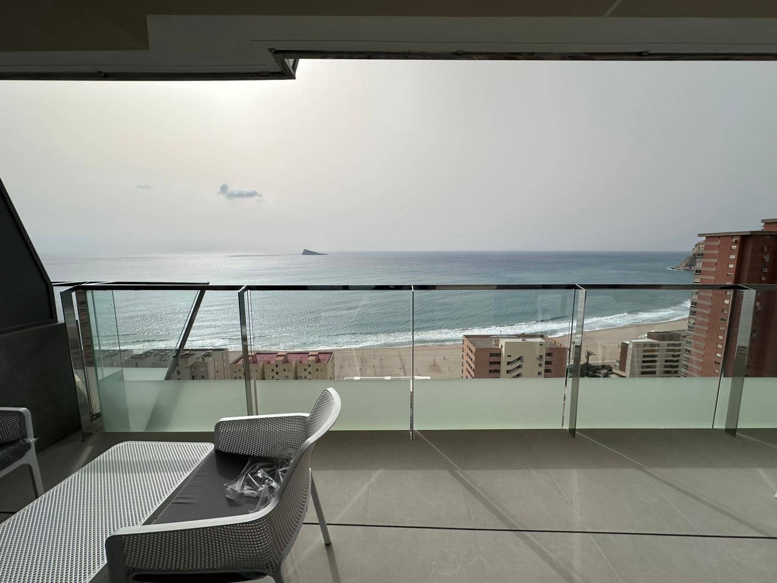 2 sypialnia Apartament na sprzedaż w Benidorm z basenem garażem - 843 000 € (Ref: 9747824)