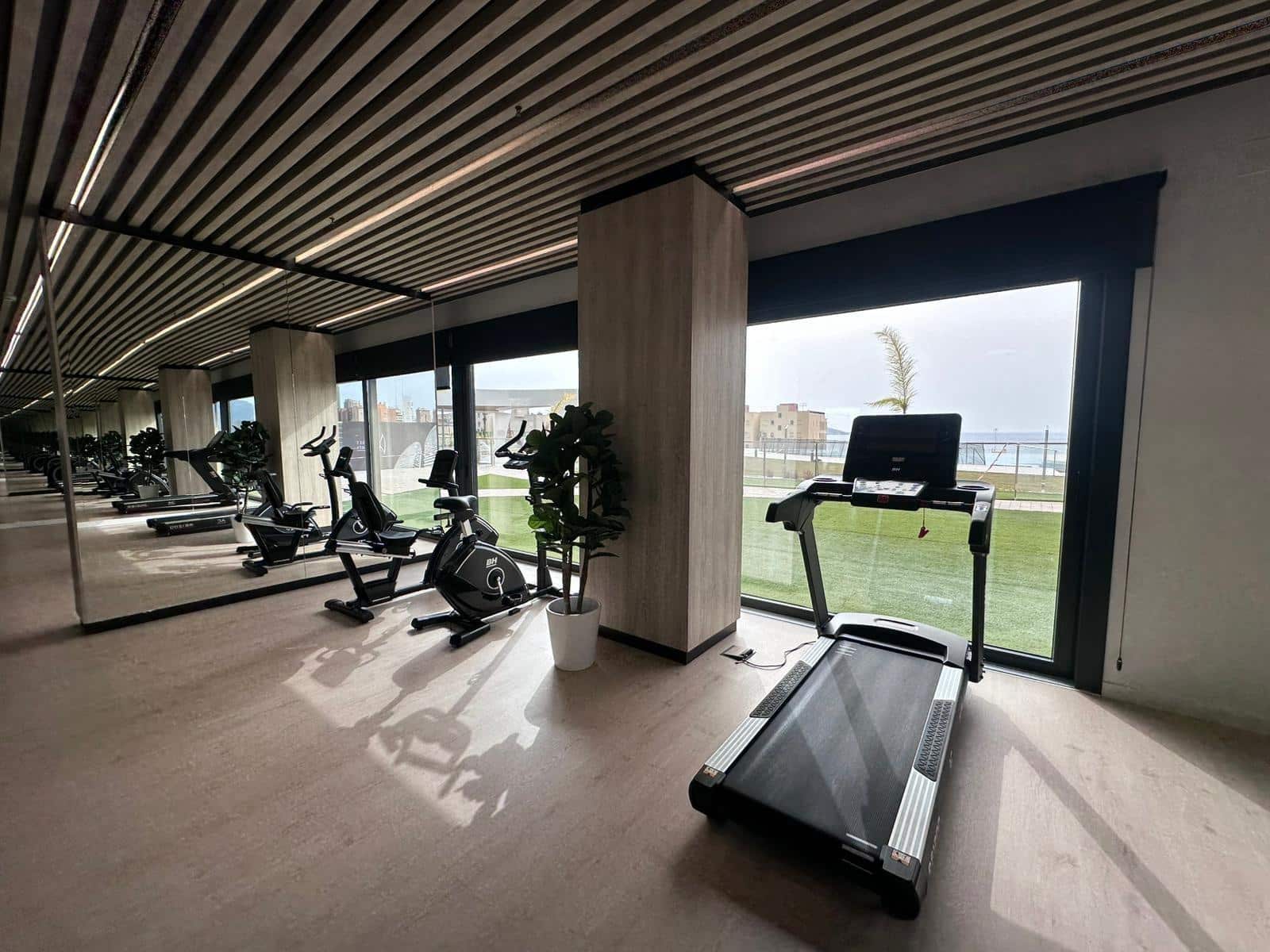 2 sypialnia Apartament na sprzedaż w Benidorm z basenem garażem - 843 000 € (Ref: 9747824)