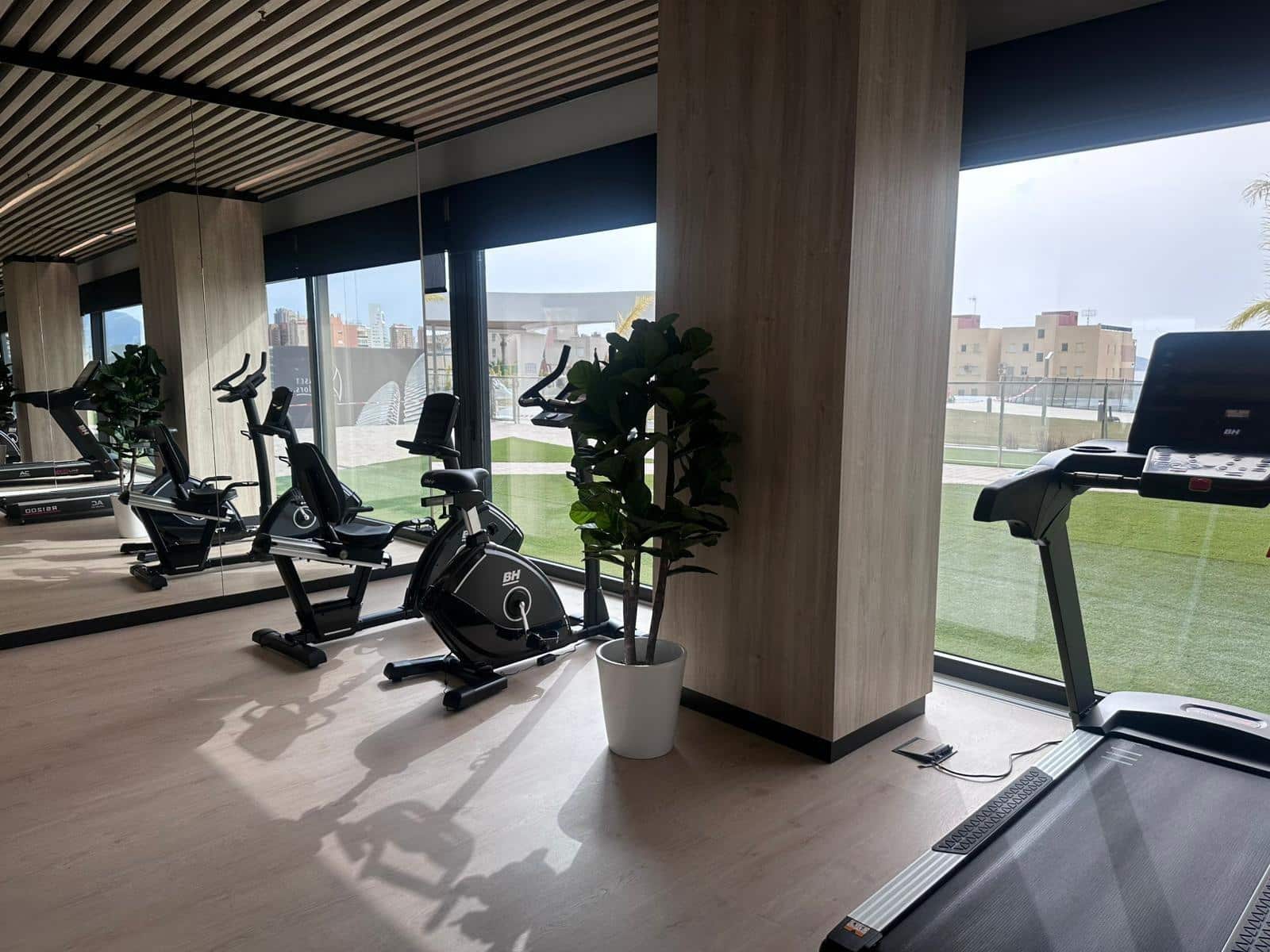 2 sypialnia Apartament na sprzedaż w Benidorm z basenem garażem - 843 000 € (Ref: 9747824)