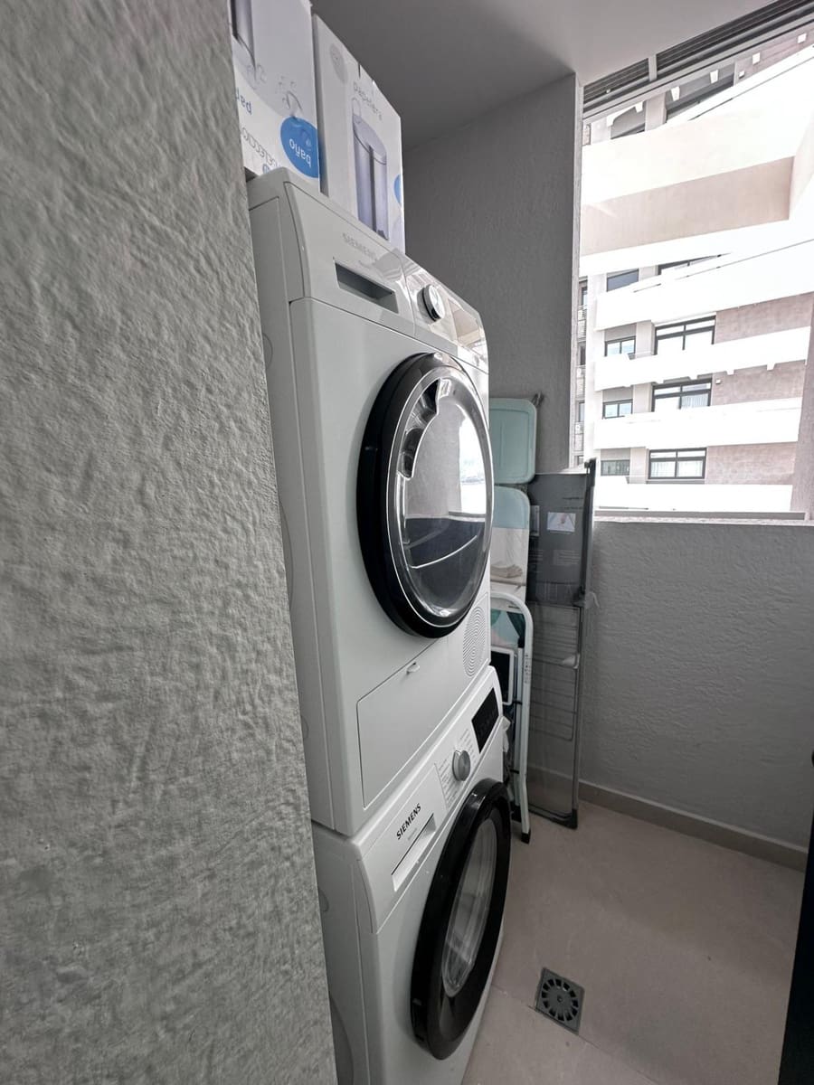 3 bedroom Apartment for sale in Benidorm with pool garage - € 880,000 (Ref: 9747825)